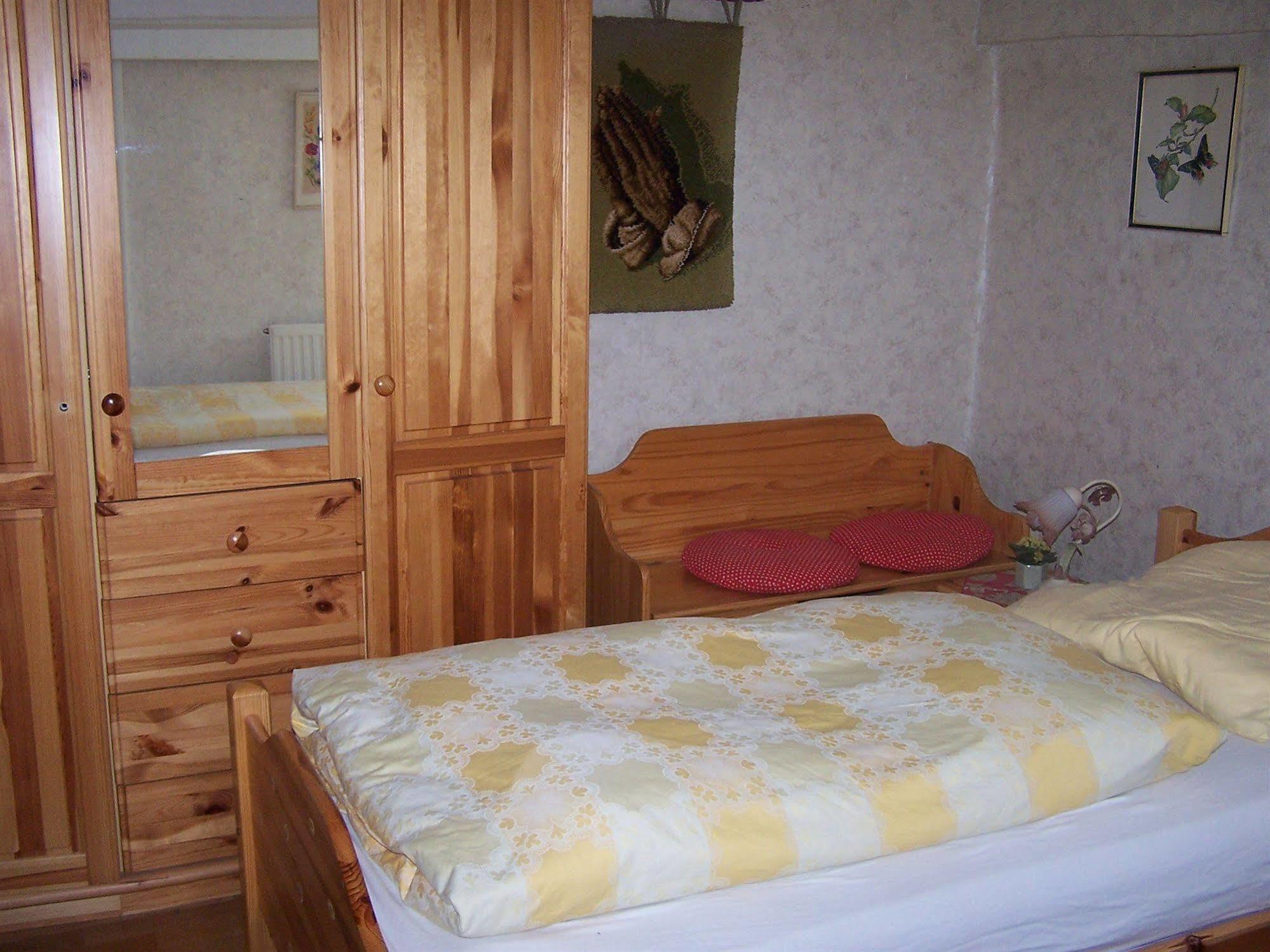 Pensión Zum Stausee 3*